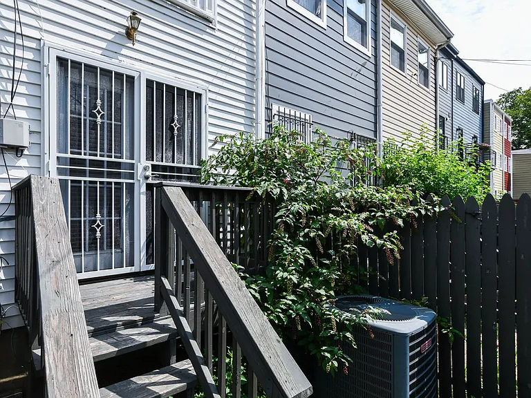 1651 Gales St NE — Photo 42