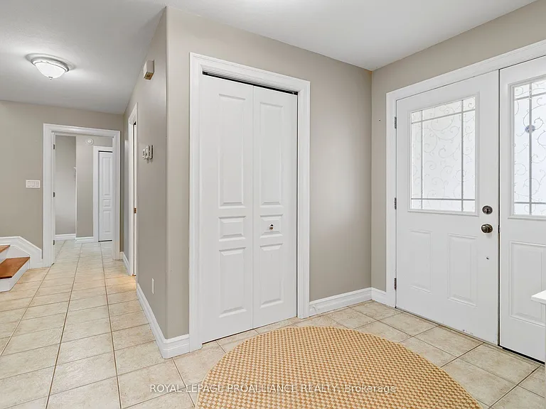 1009 Crestwood Dr — Photo 5