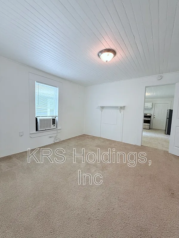 1 bed, 1.0 bath, $850 — Photo 4