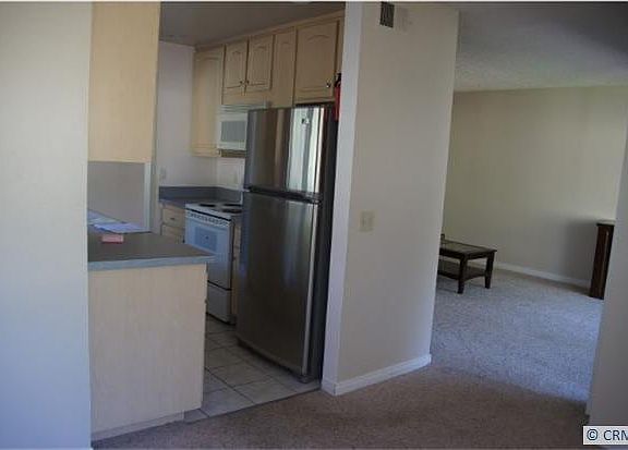 Kitchen open to Dining Area