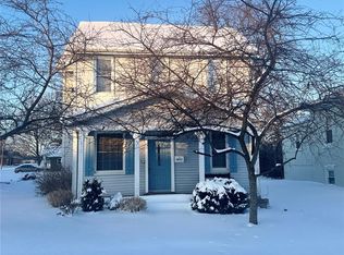 1071 Livingston St, Carlyle, IL 62231