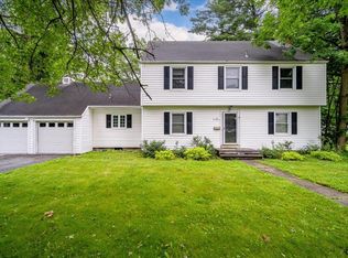 17 Seaman Rd, Poughkeepsie, NY 12601