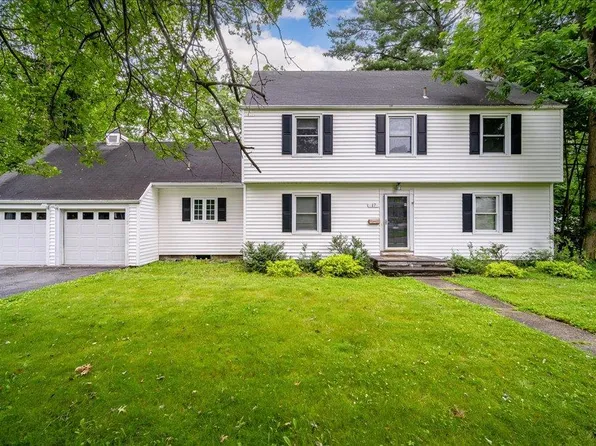 17 Seaman Road, Poughkeepsie, NY 12601