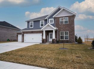 4996 White Chapel Dr, Newburgh, IN 47630