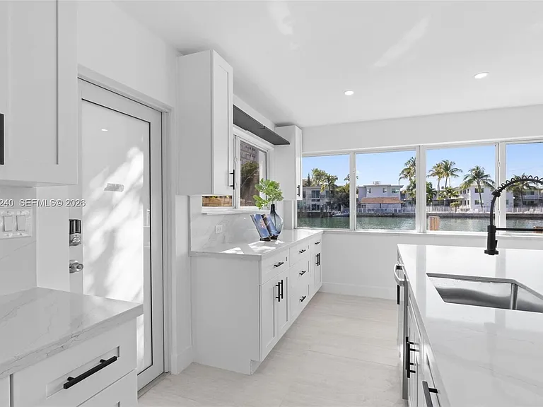 7286 Gary Ave — Photo 17