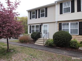 2 Mulberry Ln, Glastonbury, CT