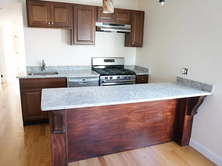 23 Weitz St — Photo 2