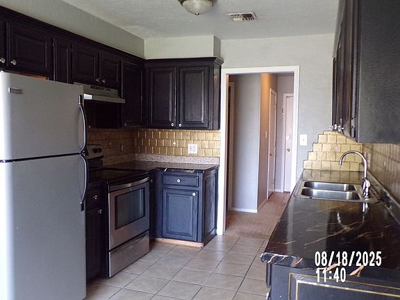 4th image of 2616 NW Locksley Ln