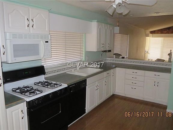 Another kitchen view.