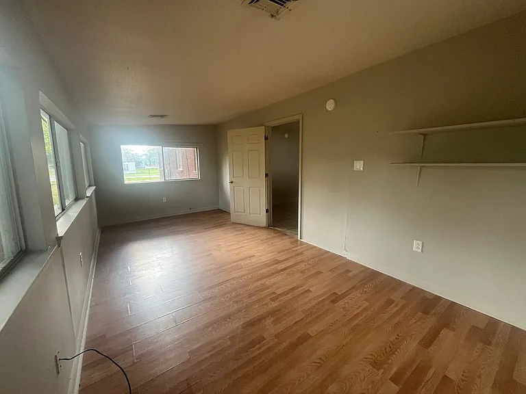 120 E Palm St — Photo 10