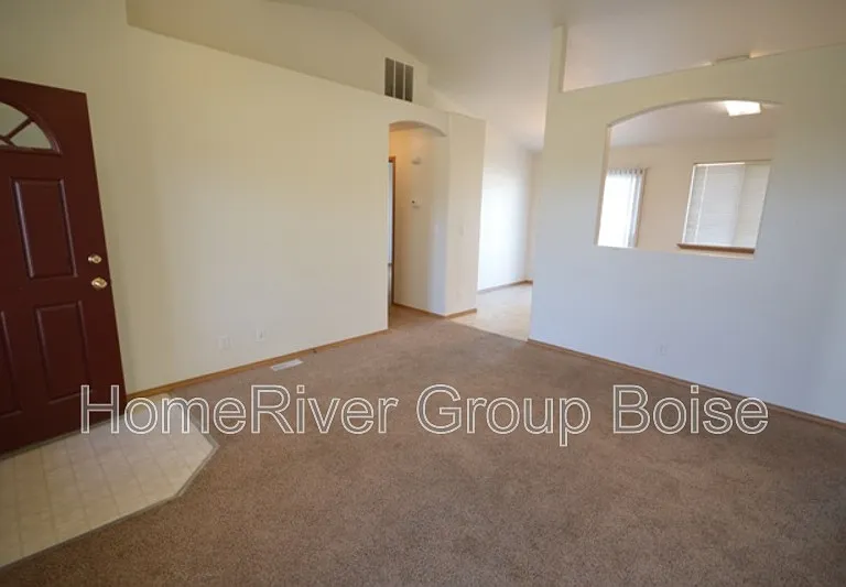 2520 Muskrat Ave — Photo 2