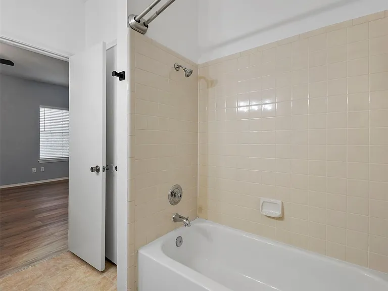 17641 Red Oak Dr #641 — Photo 16