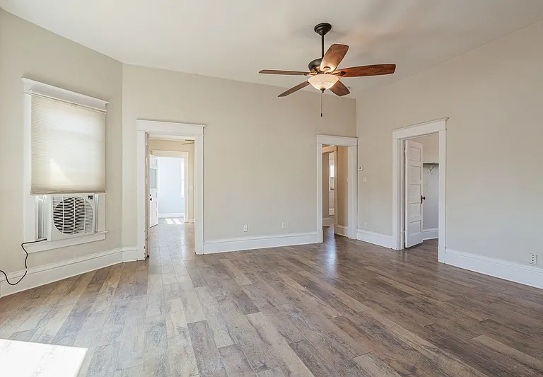 1219 Grand Ave — Photo 5
