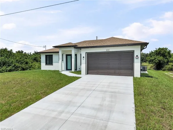 831 Bently ST E, LEHIGH ACRES, FL 33974