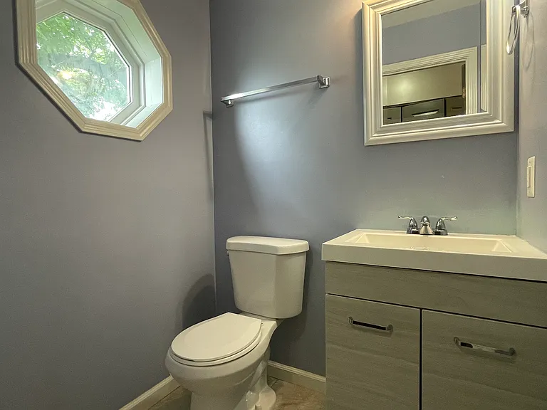 849 Berkshire Dr — Photo 12
