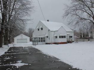 5349 Richfield Rd, Flint, MI 48506