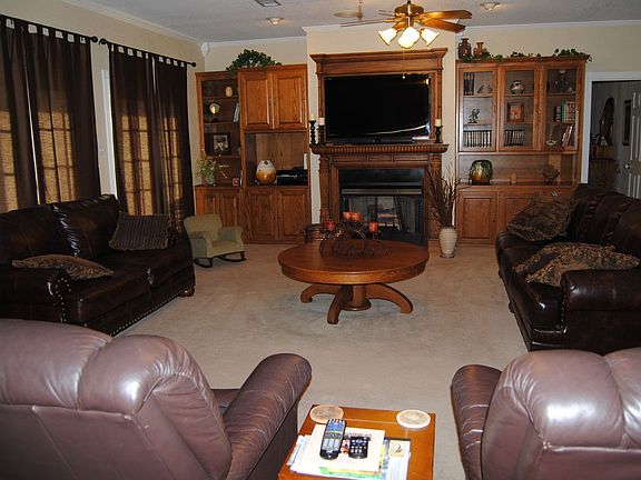 2nd image of 109 Circle Vista Dr