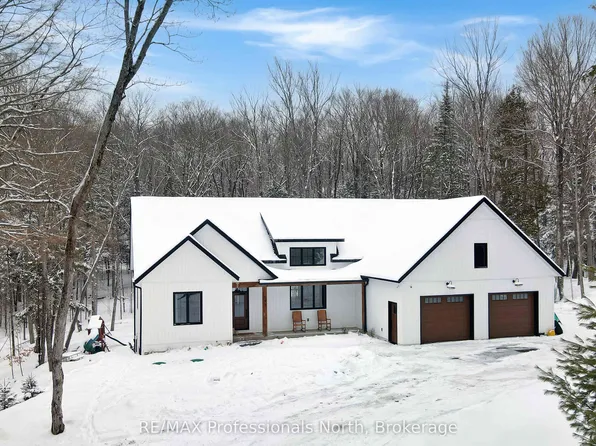 195 Lakeview St, Dysart Et Al, ON K0M 1S0