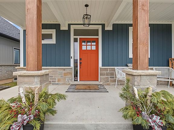 4th image of 3549 Canfield Cres