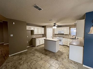 1007 Oshkosh Ave, Lubbock, TX 79416 | Zillow