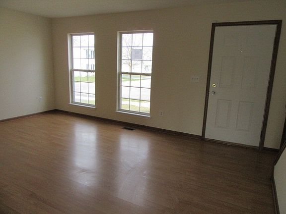 3rd image of 22162 W Plymouth Ct