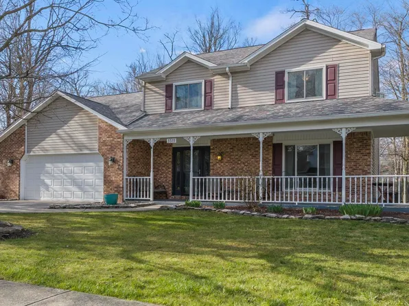 1511 Clearwater Ln, Fort Wayne, IN 46825