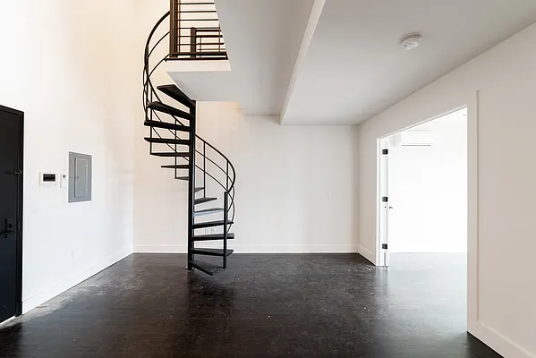 Rented by 146 Erasmus LLC | media 6