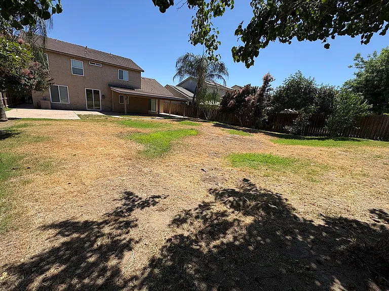 722 W James Ct — Photo 44