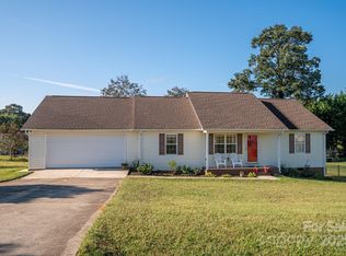 1371 Millrace Dr, Conover, NC 28613