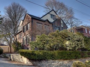 196 Morris Ave, Providence, RI 02906