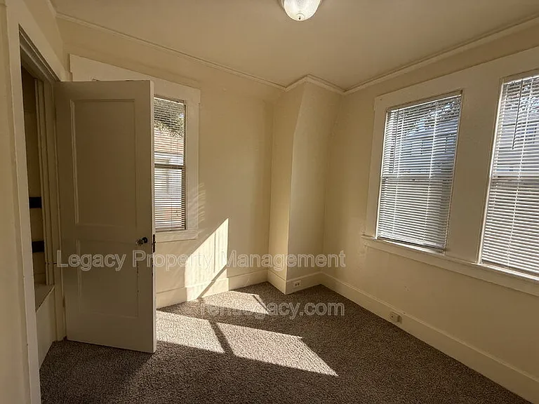 69 B St — Photo 10