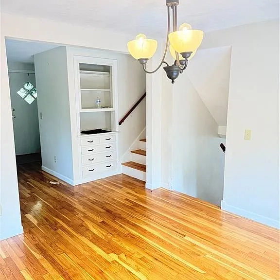 121 Greenwich Ave — Photo 3