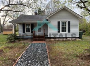 204 N 6th Ave, Mayodan, NC 27027