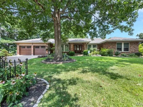 33 Ponce Ct, Lake Saint Louis, MO 63367