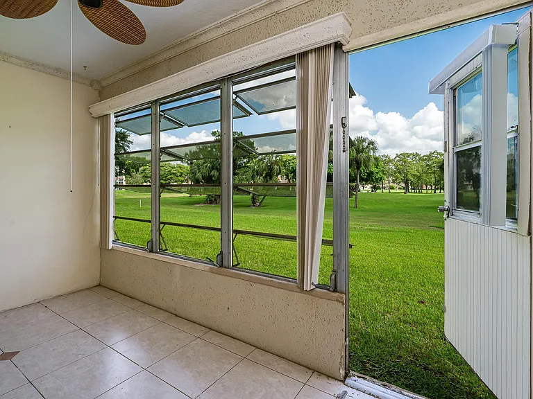 1010 Country Club Dr #108 — Photo 4