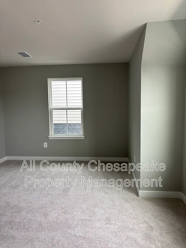 4 bed, 2.5 bath, 1900 sqft, $2,900 — Photo 3