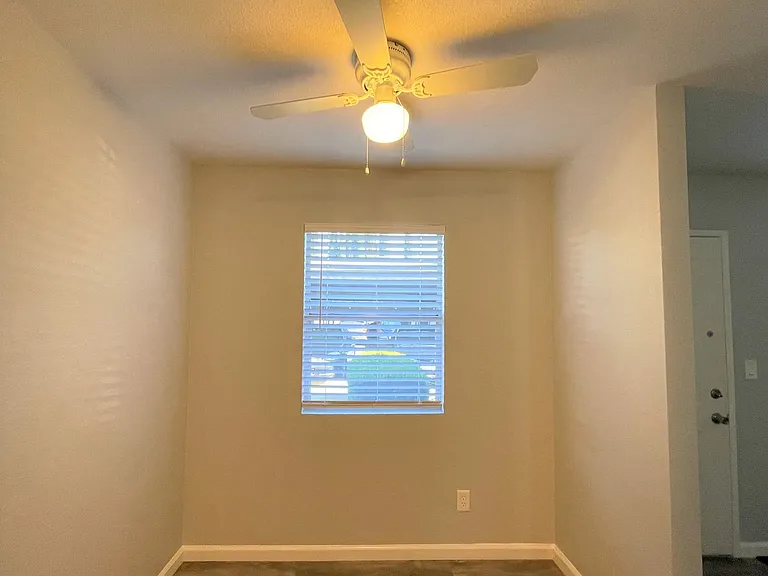 2601 Delano Ave — Photo 10