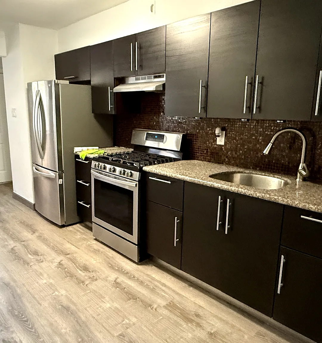 2 bed, 700 sqft, $2,600 — Photo 1
