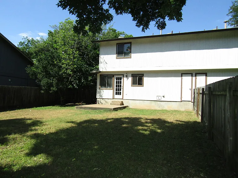 7001 Winedale Dr — Photo 31