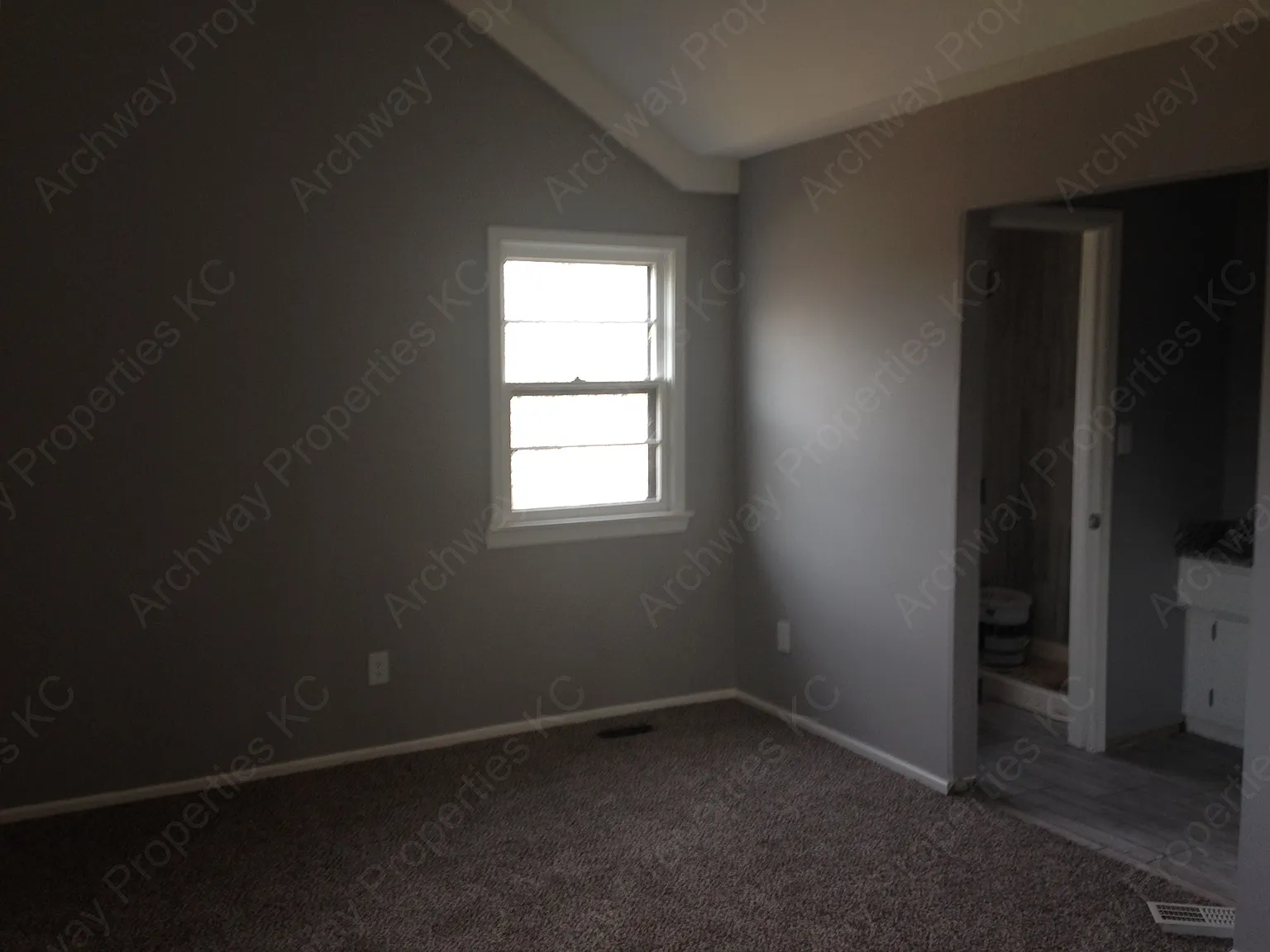 4 bed, 1748 sqft, $2,800 — Photo 3