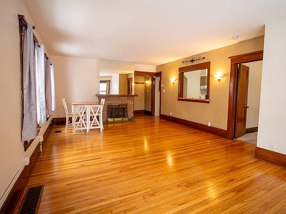 3rd image of 1380 Amherst St #1A