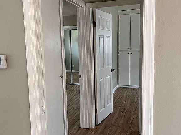 2nd image of 4781 Seminole Dr APT 10