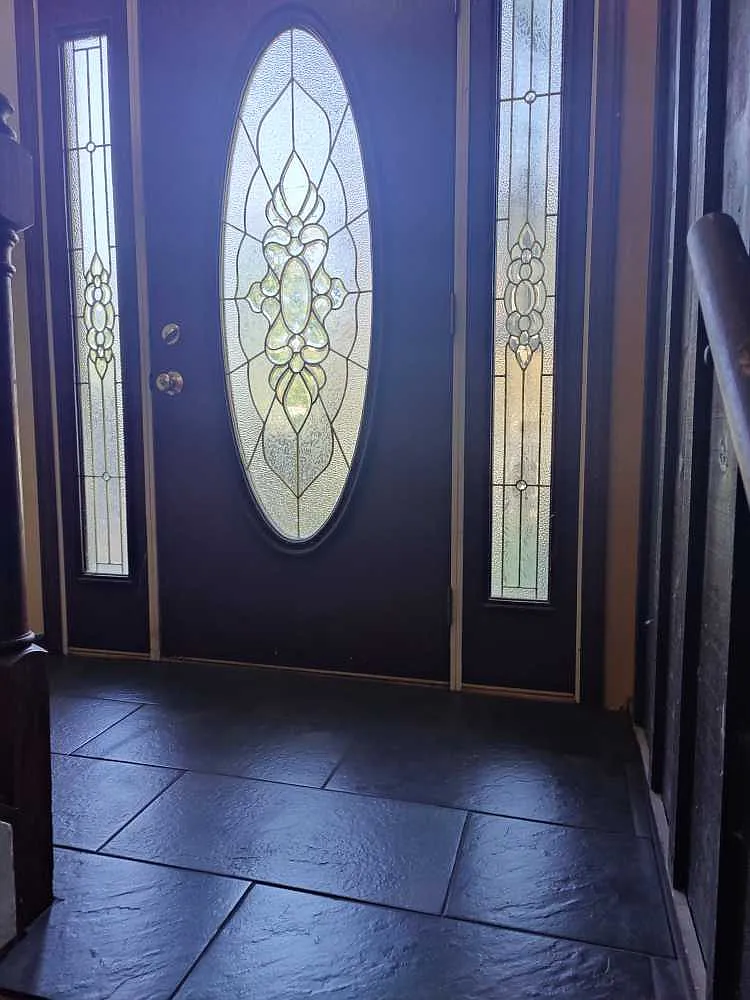 4 bed, 2800 sqft, $2,400 — Photo 3