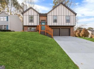 1060 Heatherwood Ct, Norcross, GA 30093