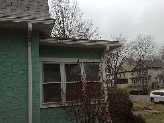 3rd image of 1374 Van Buren Ave