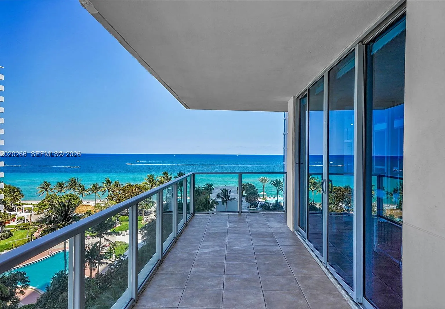 Ocean Palms — Photo 4
