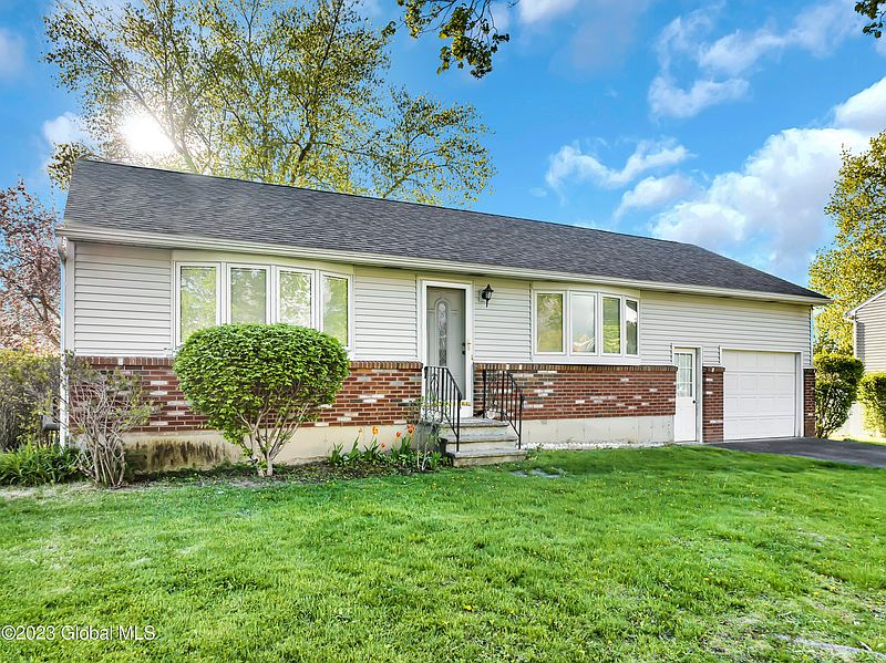 5th image of 20 Tanguay Drive