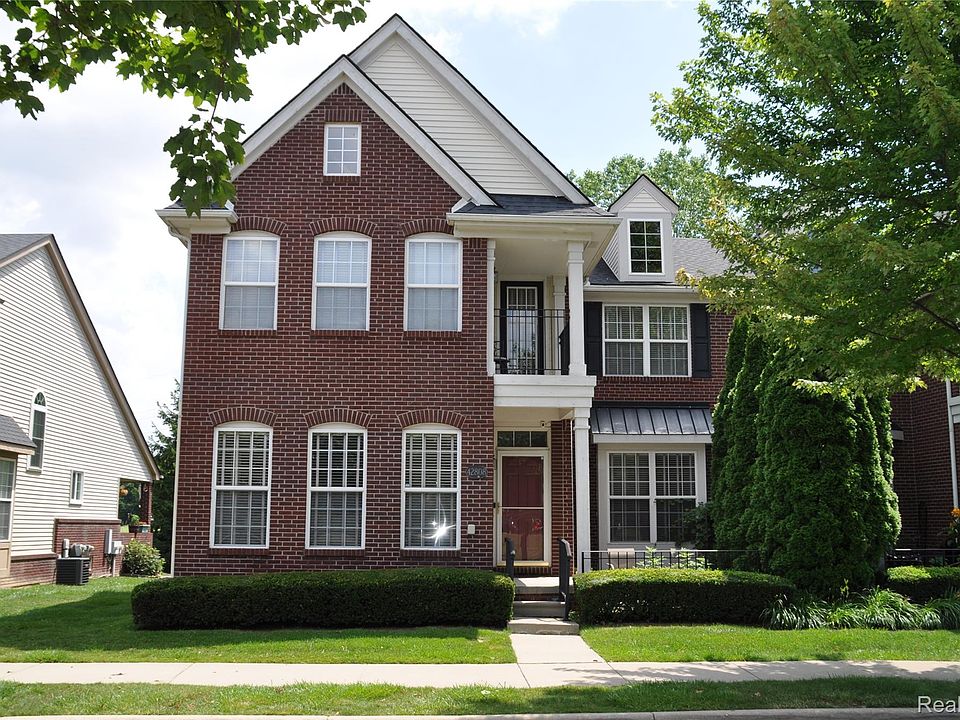 1st image of 42808 Park Crescent Dr