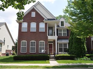 42808 Park Crescent Dr, Sterling Heights, MI 48313