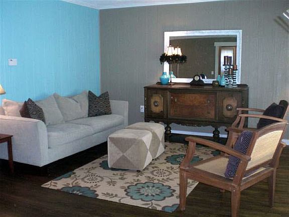 2nd image of 1360 Terrace Dr